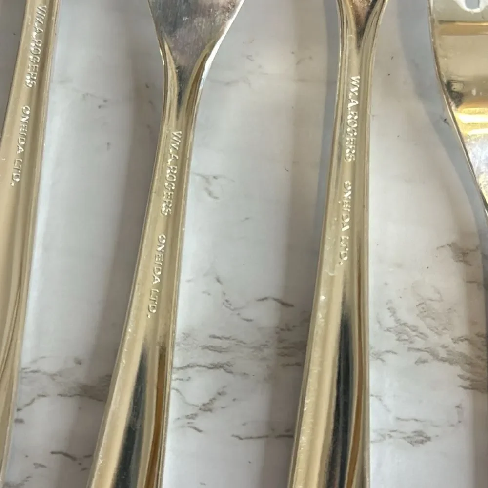 Wm A Rogers Oneida LADY CATHERINE Pattern Silverplate Flatware 12 piece set